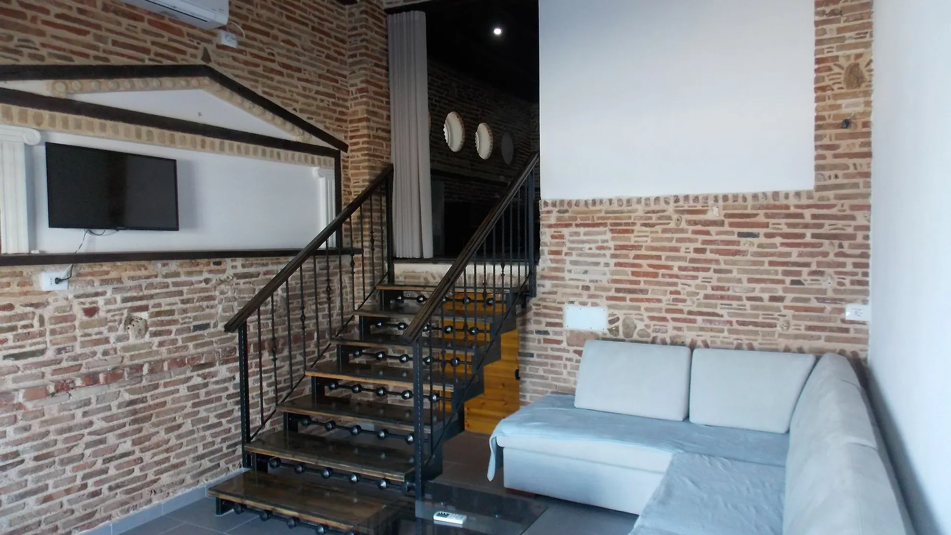 Värdshus Sunset Suites Sarandë
